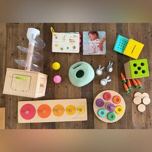 LOVEVERY - The Babbler Play Kit (13, 14, 15 months)